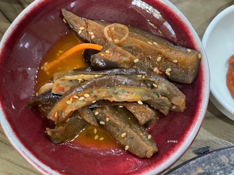 천안 쌍용동 로컬 가성비 맛집 한일한정식 - 가지 나물