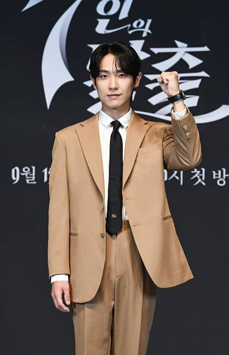 배우-이준