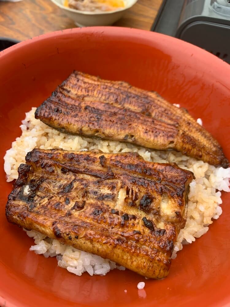 장어덮밥 근접 모습