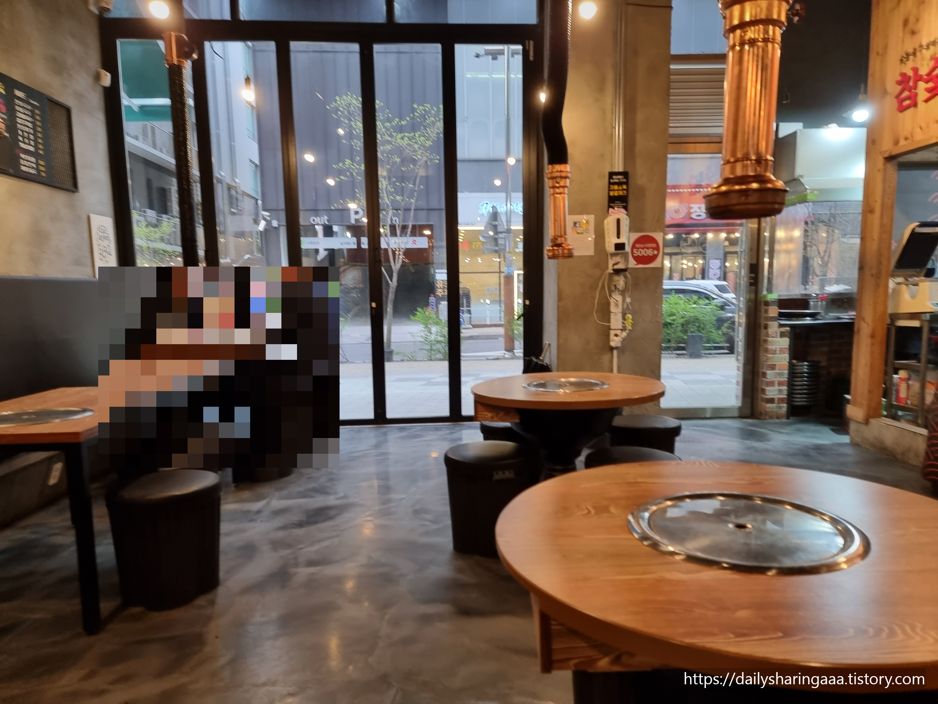 인천_서구_가정동_참숯80닭_내부2