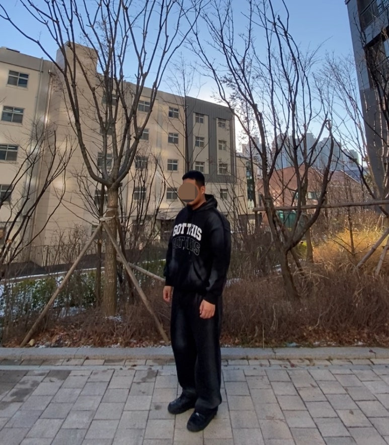 데일리룩('25. 12. 5.)갓디스 갓디스짐웨어 코튼 헤비워싱 오버핏 빈티지 후드티, 갓디스 갓디스짐웨어 코튼 헤비워싱 오버핏 빈티지 트레이닝팬츠, 나이키 덩크하이 올블랙 블랙