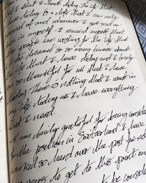 알베르 카뮈의 일기 - 실존주의와 부조리에 대한 개인적 사유