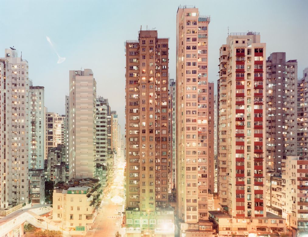 Peter Bialobrzeski, Neon Tigers #23, Hongkong 2001 95 x 120 cm