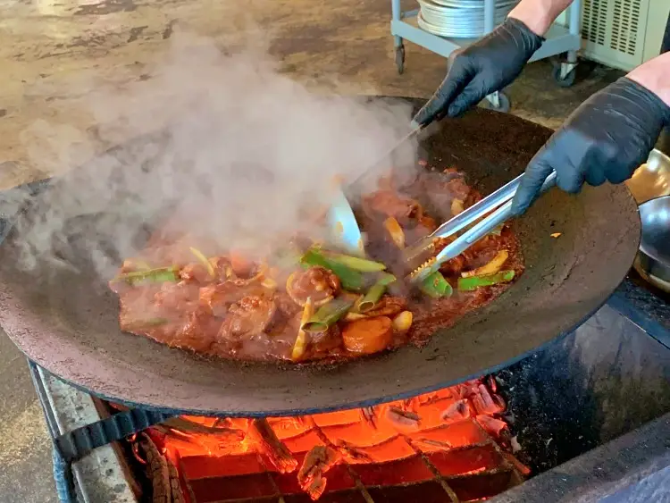 네모세모 닭갈비 맛집 이영자가 선택한 솥뚜껑 닭볶음탕 맛있는 곳