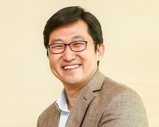 김범석