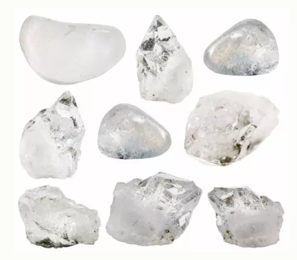 크리스탈의 이름의 유래와 역사를 설명한다.