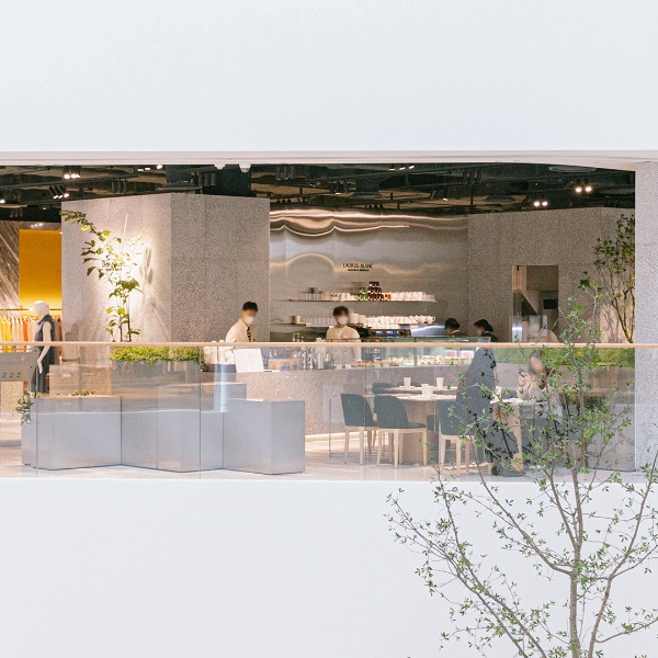 더현대 - 로라스블랑