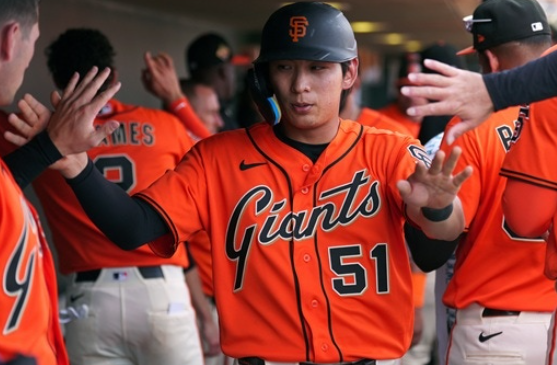 이정후 우익수 전환 시범경기 3연타