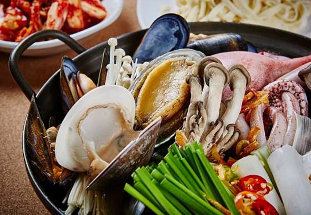 신촌해물칼국수