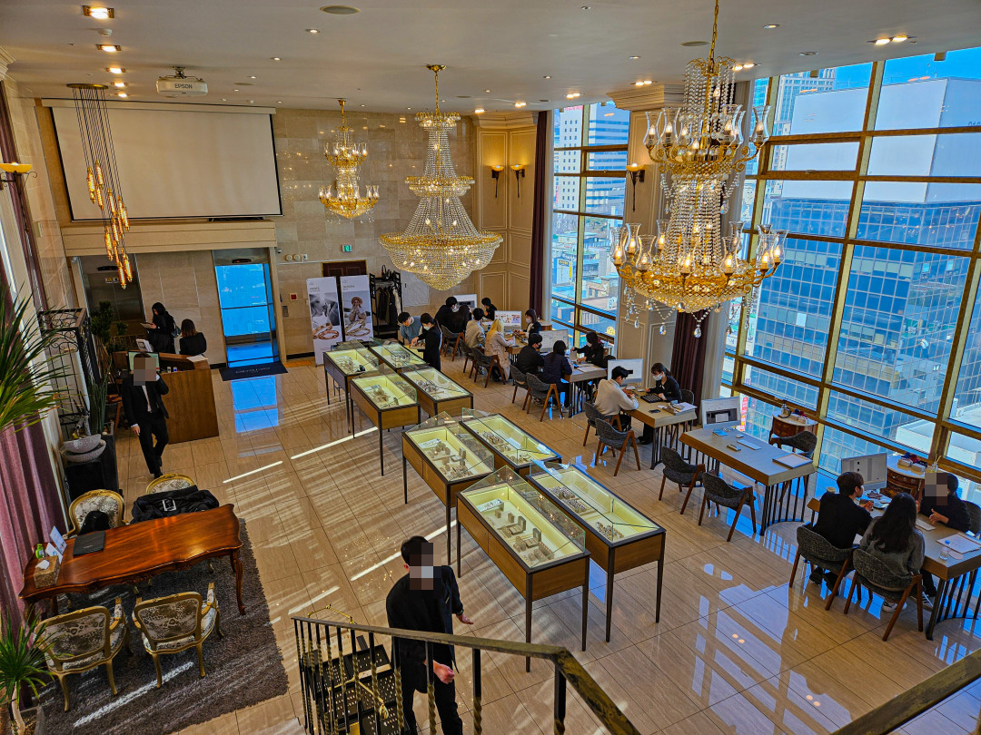 종로 아크레도 로비