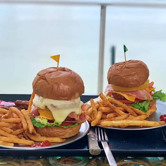 북한강 리버뷰 남양주 맛집 분위기 폭발 한강뷰 즐기는 수제 새우 버거 햄버거