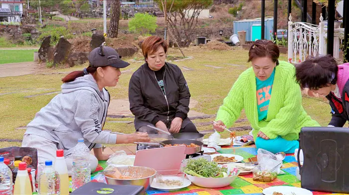 박원숙의 같이삽시다 옥천 가볼만한 곳 한복입고 널뛰기 민속놀이 체험하고 전파티 즐긴 곳