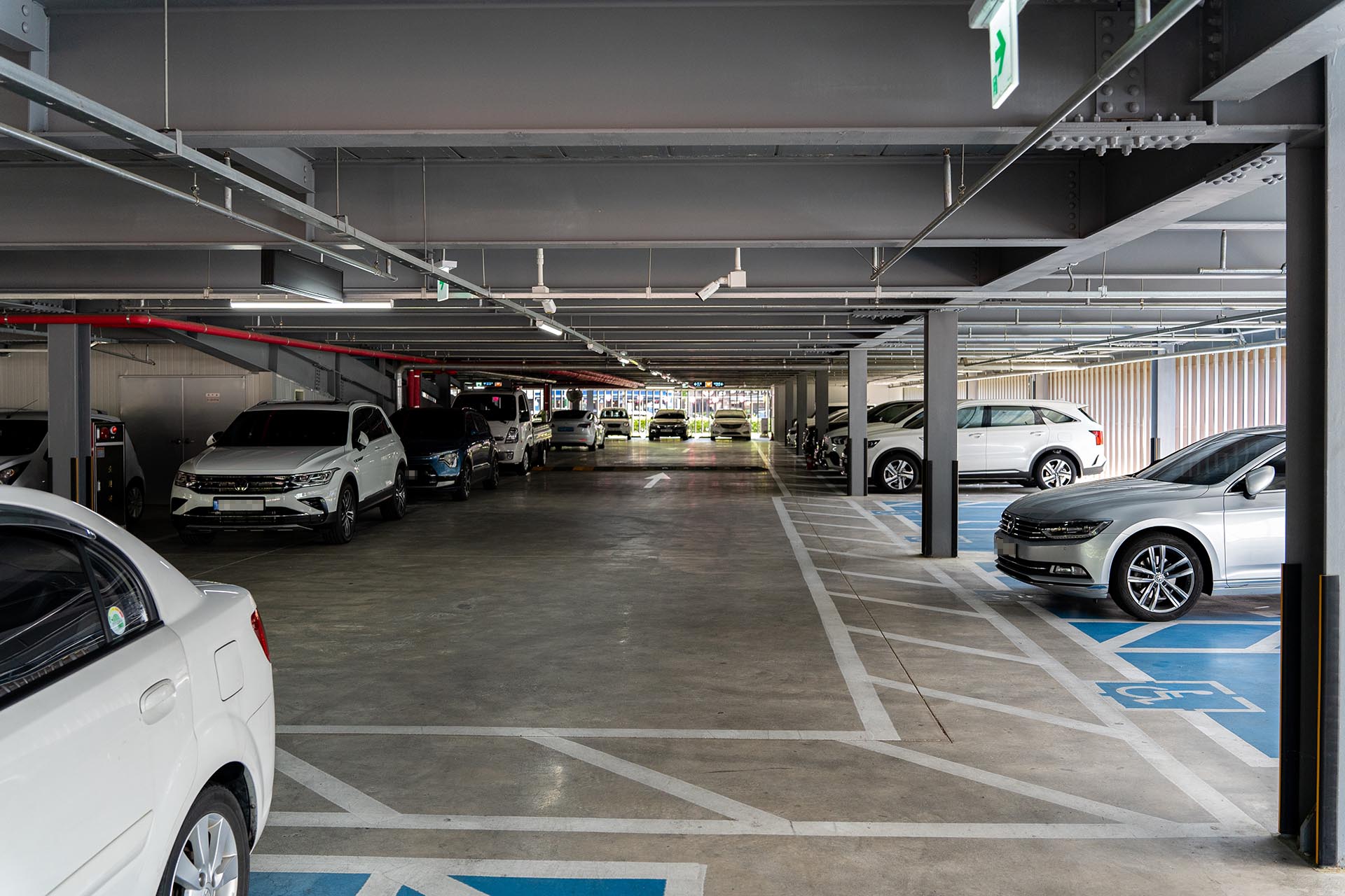 연지공원 주차타워