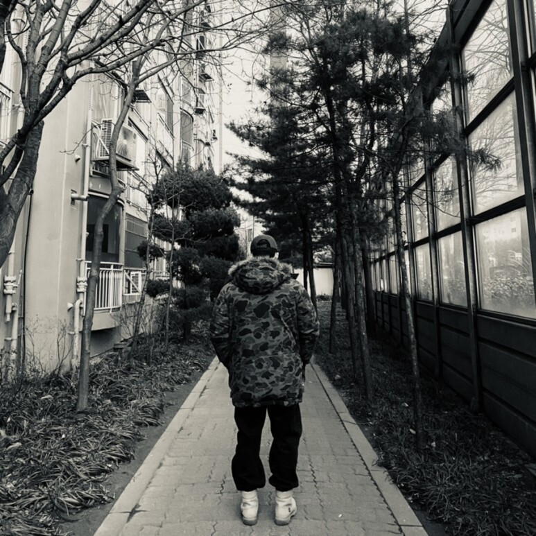 데일리룩(오뭘입)칼하트 오데사 볼캡, 카모 패딩, 무신사스탠다드 티셔츠, 무신사스탠다드 와이드 데님, 팀버랜드 9인치 워커, 남자데일리룩, 남자데일리코디, 남자데일리패션, ootd