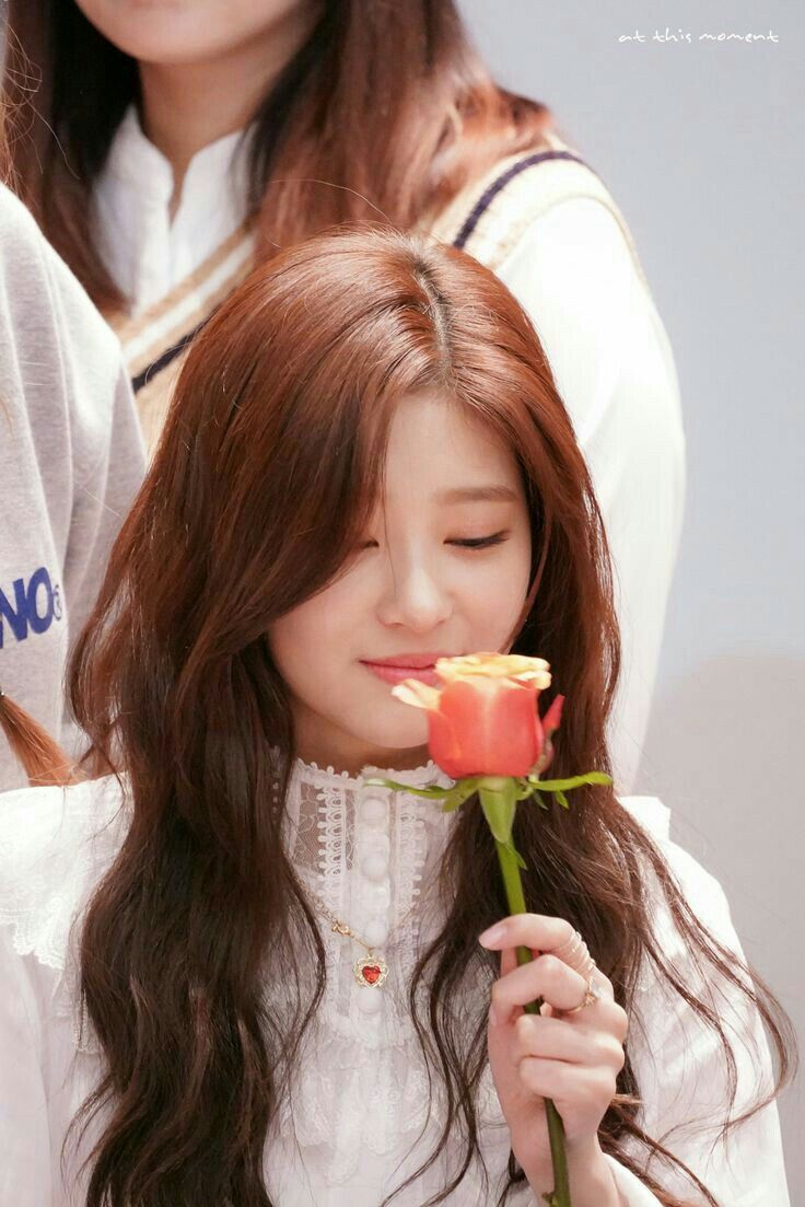 아이즈원 김민주 최애사진