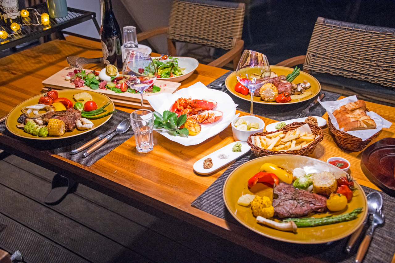 회식을 즐기는 요리들