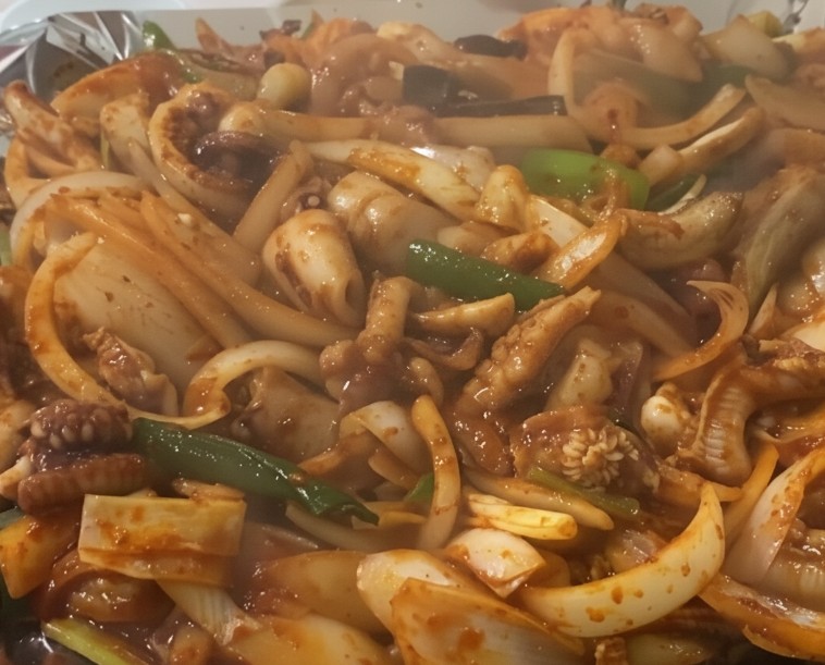 6시내고향 울산수암상가시장 곰장어 볶는 모습