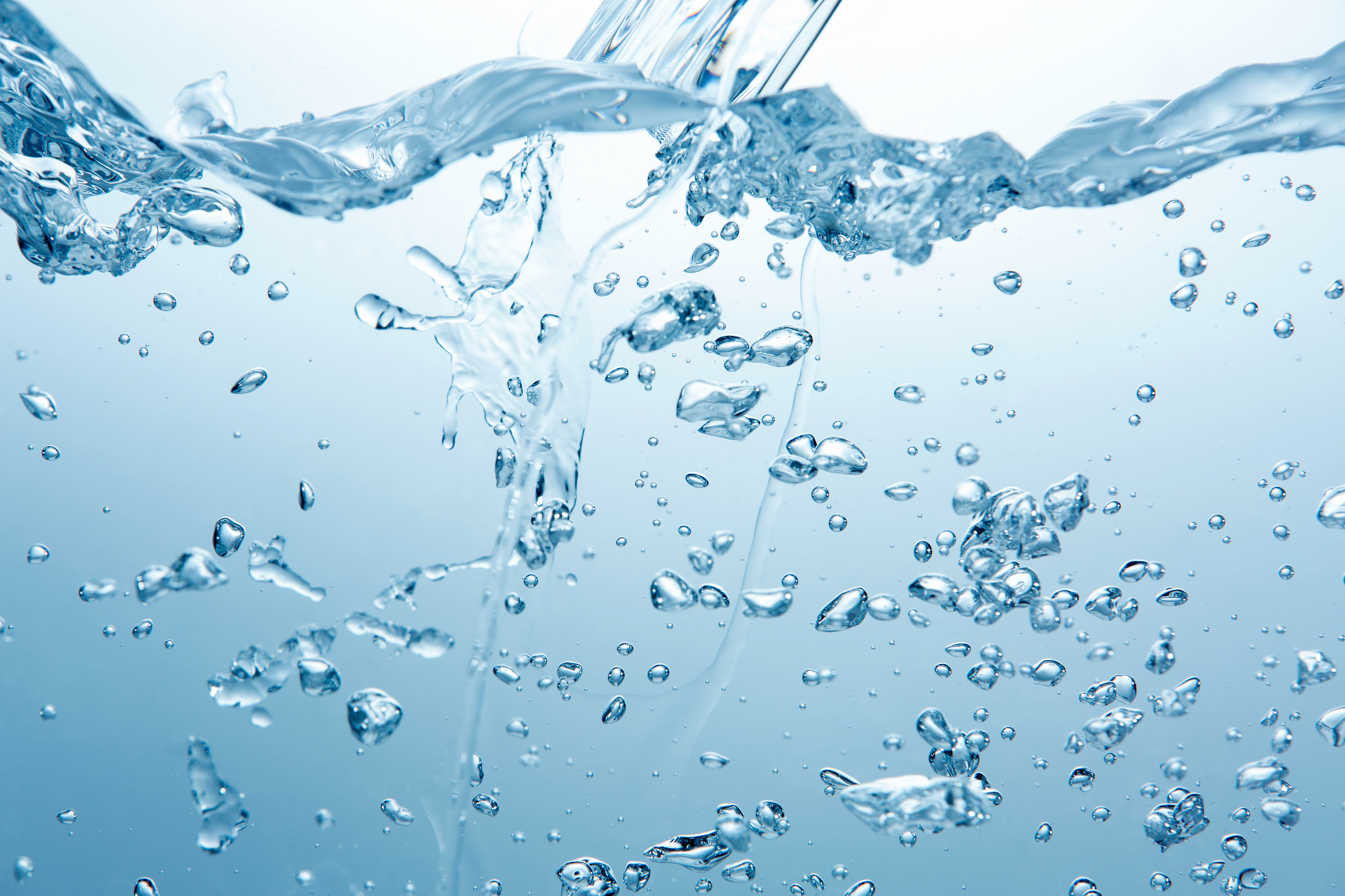 물로 변기 뚫기