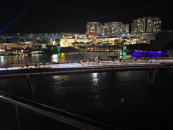 심포니오브더씨-관람객들