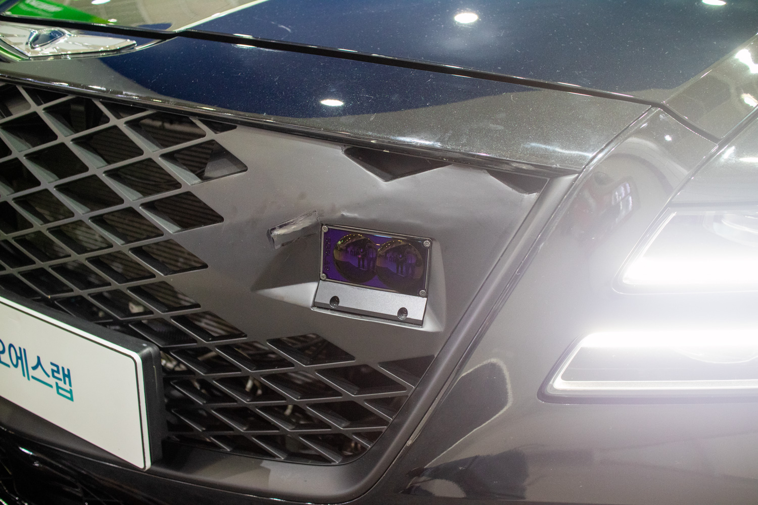 테슬라가 라이다센서 초음파 센서 대신 카메라를 선호하는 이유와 문제점