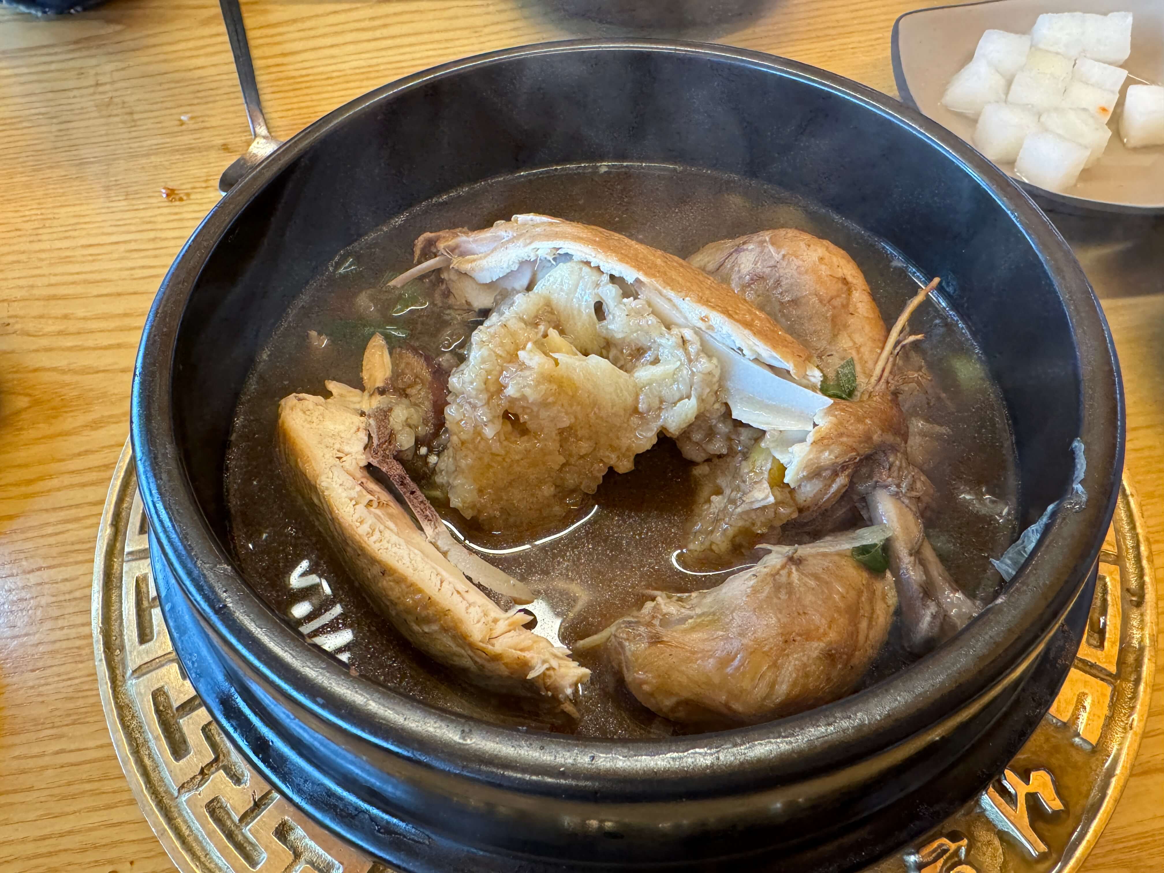 한옥 카페 선은재 삼계탕