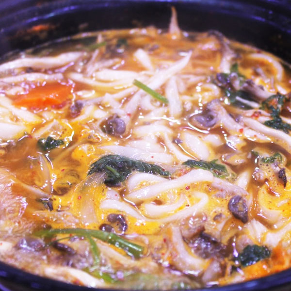 버섯 칼국수