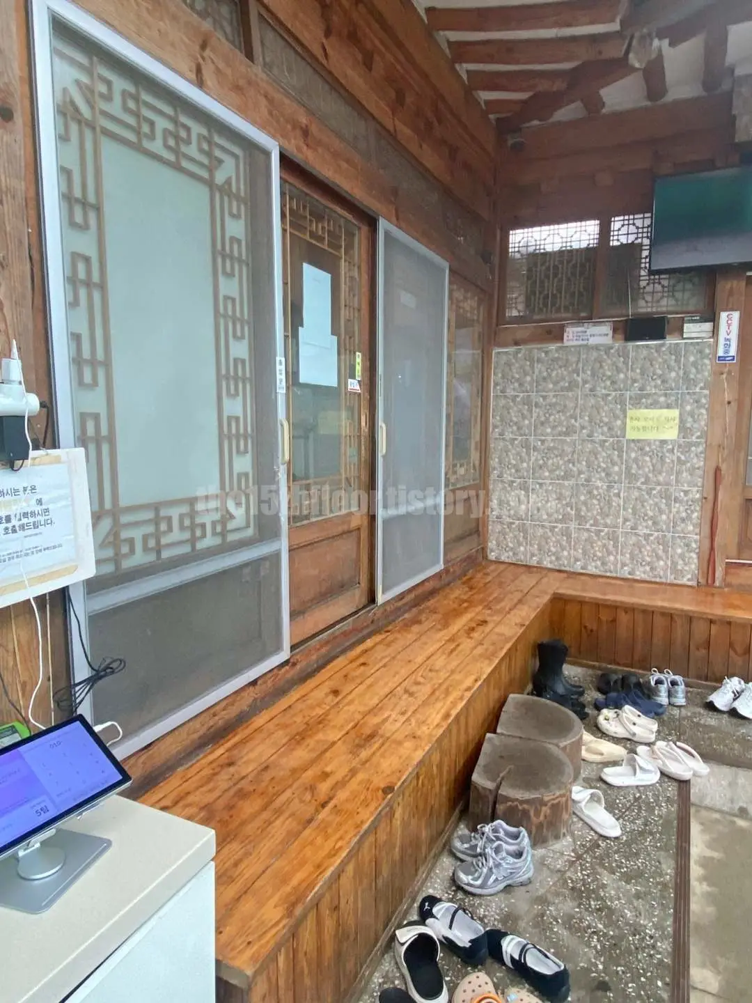 경북 경주 '기와집해물칼국수' (외관)