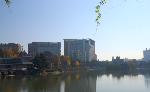 건국대학교-호수전경-사진