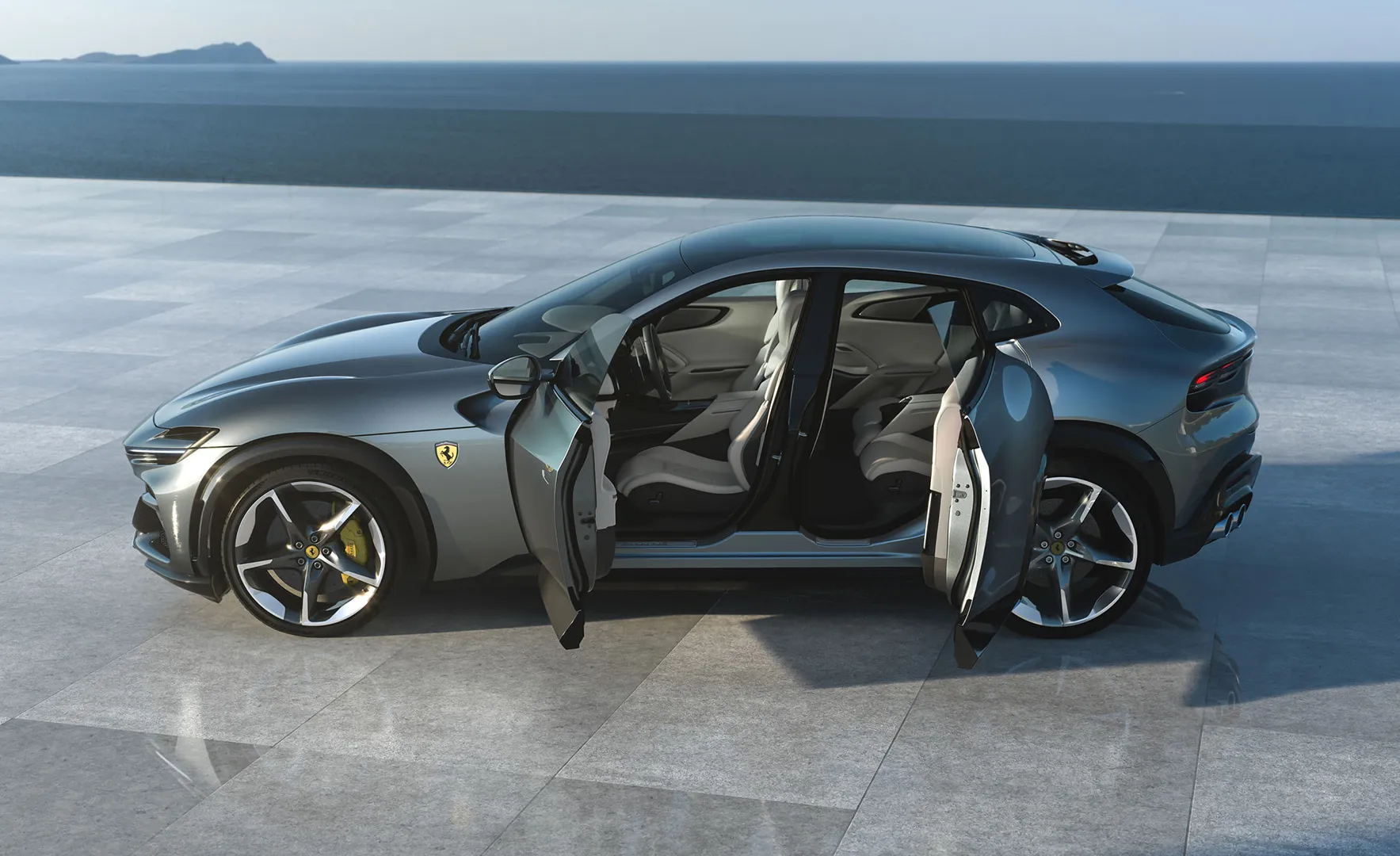 페라리 푸로산게 도어