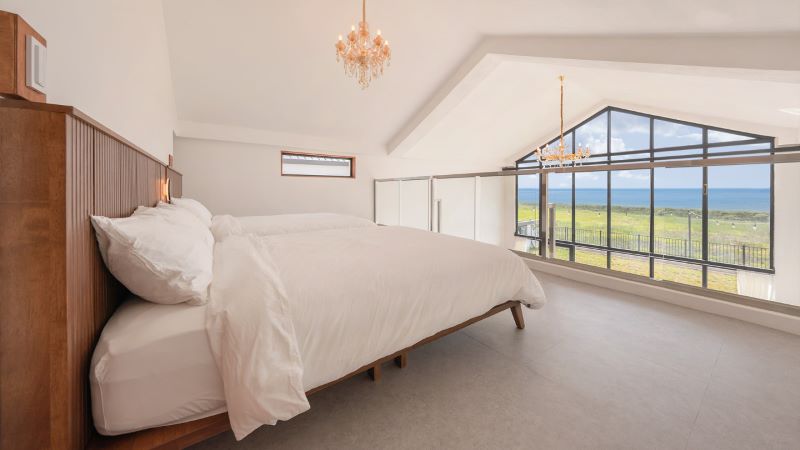 바다가_보이는_침실