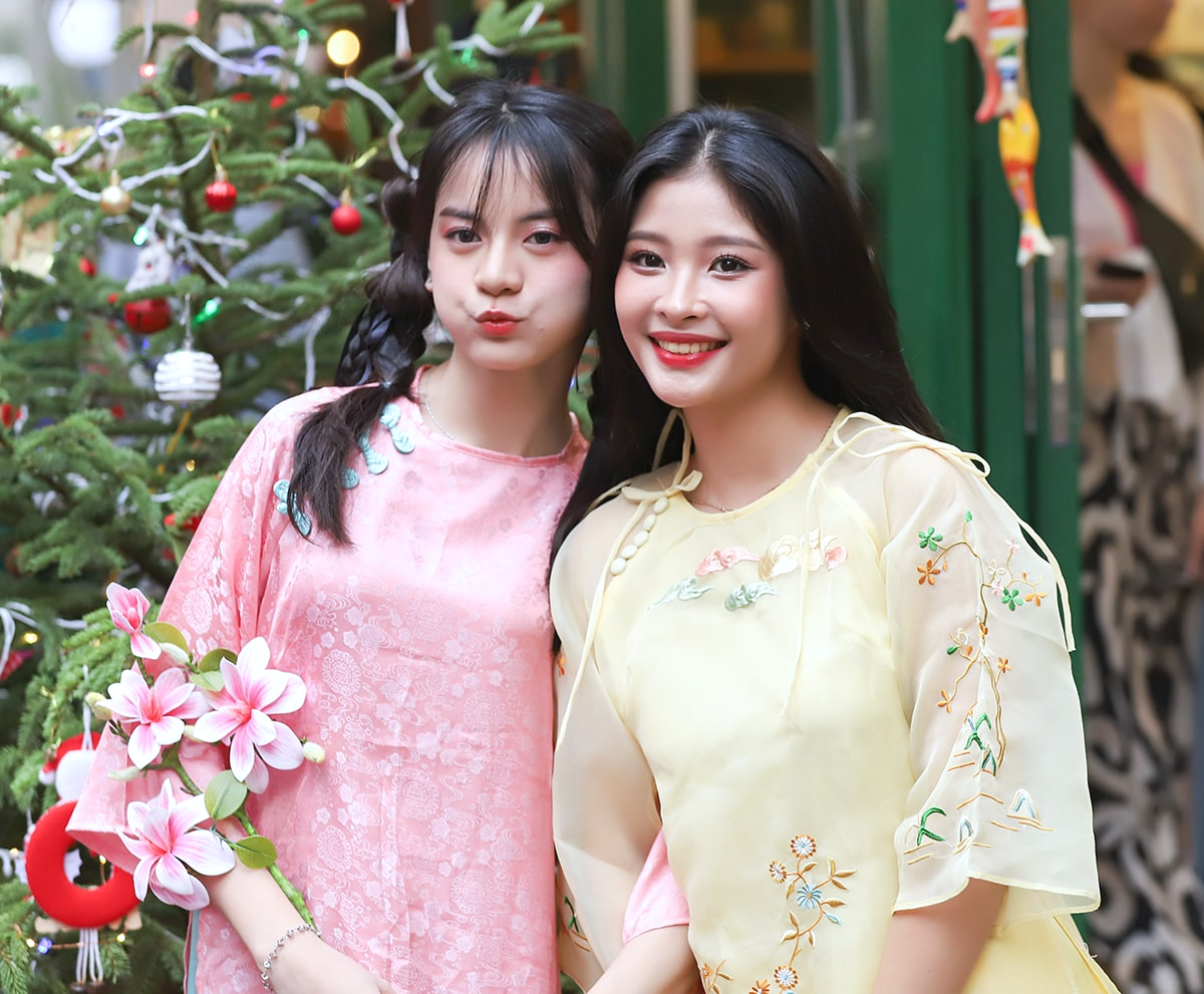 Vietnam Models-7