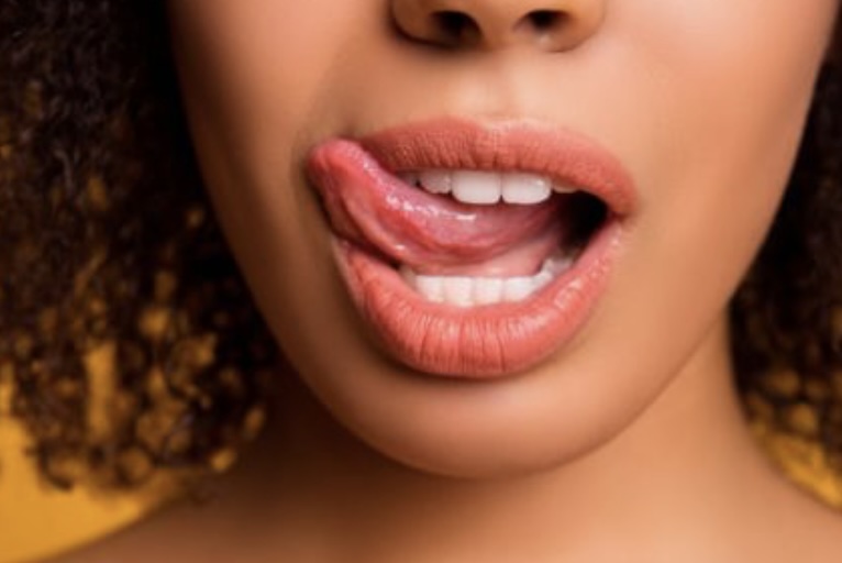 구각염: 원인, 증상, 치료 및 예방