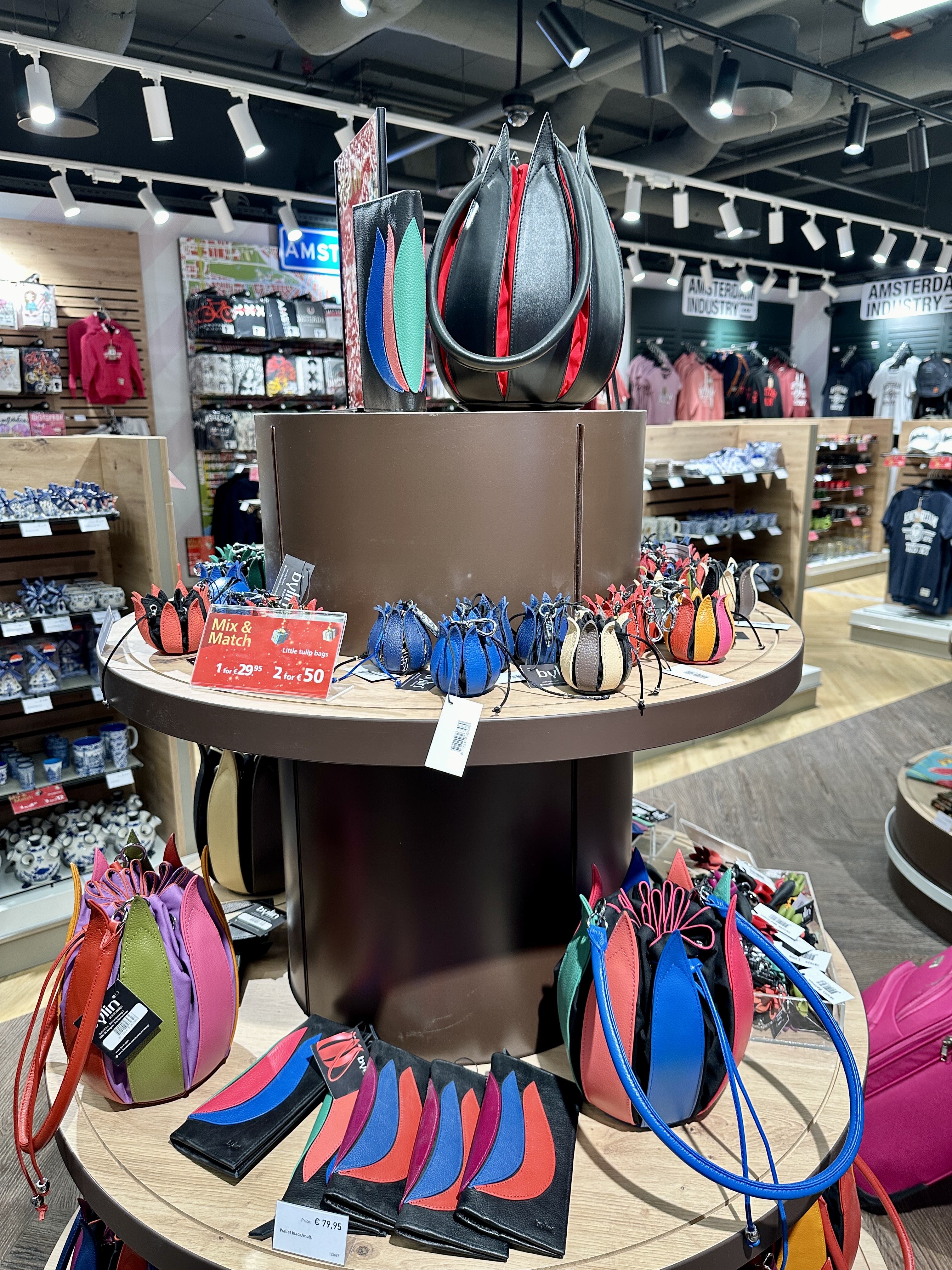 튤립 투기를 기억하는 네덜란드 사람들