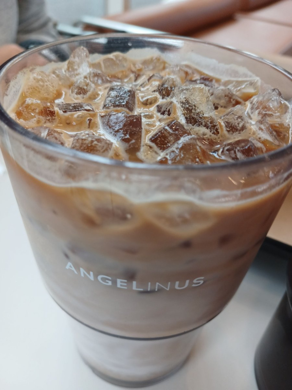 엔제리너스 아이스 라떼