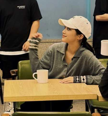 홍화연 데뷔