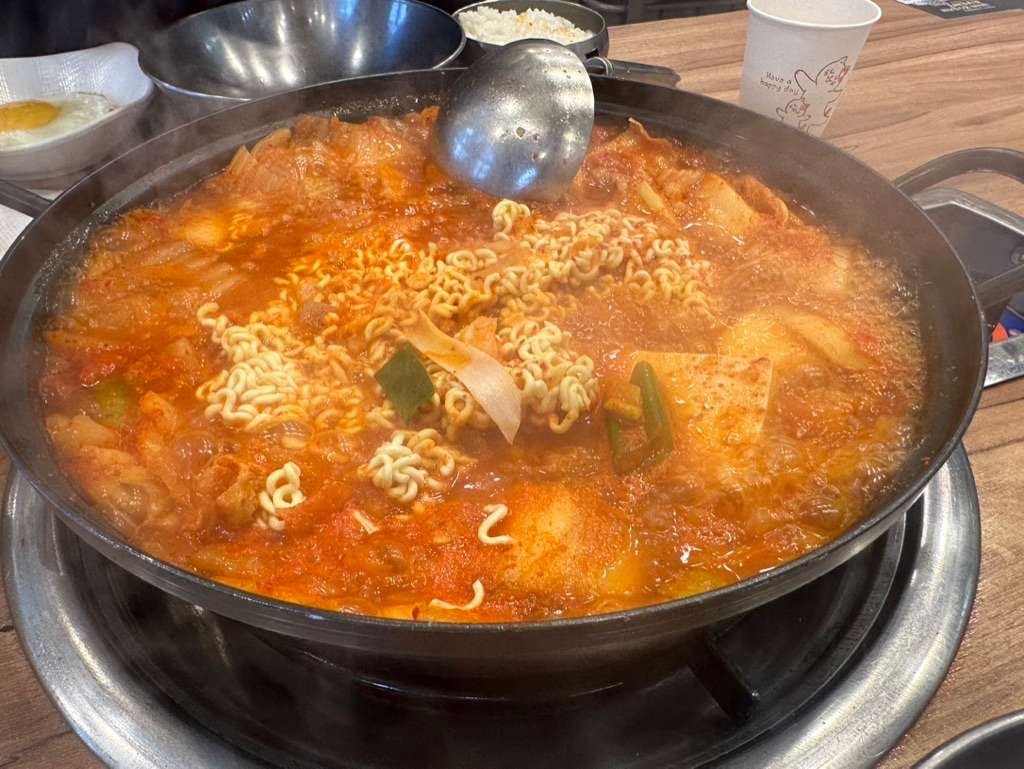 흑돼지 김치찌개