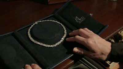 보석 훔치는 도둑