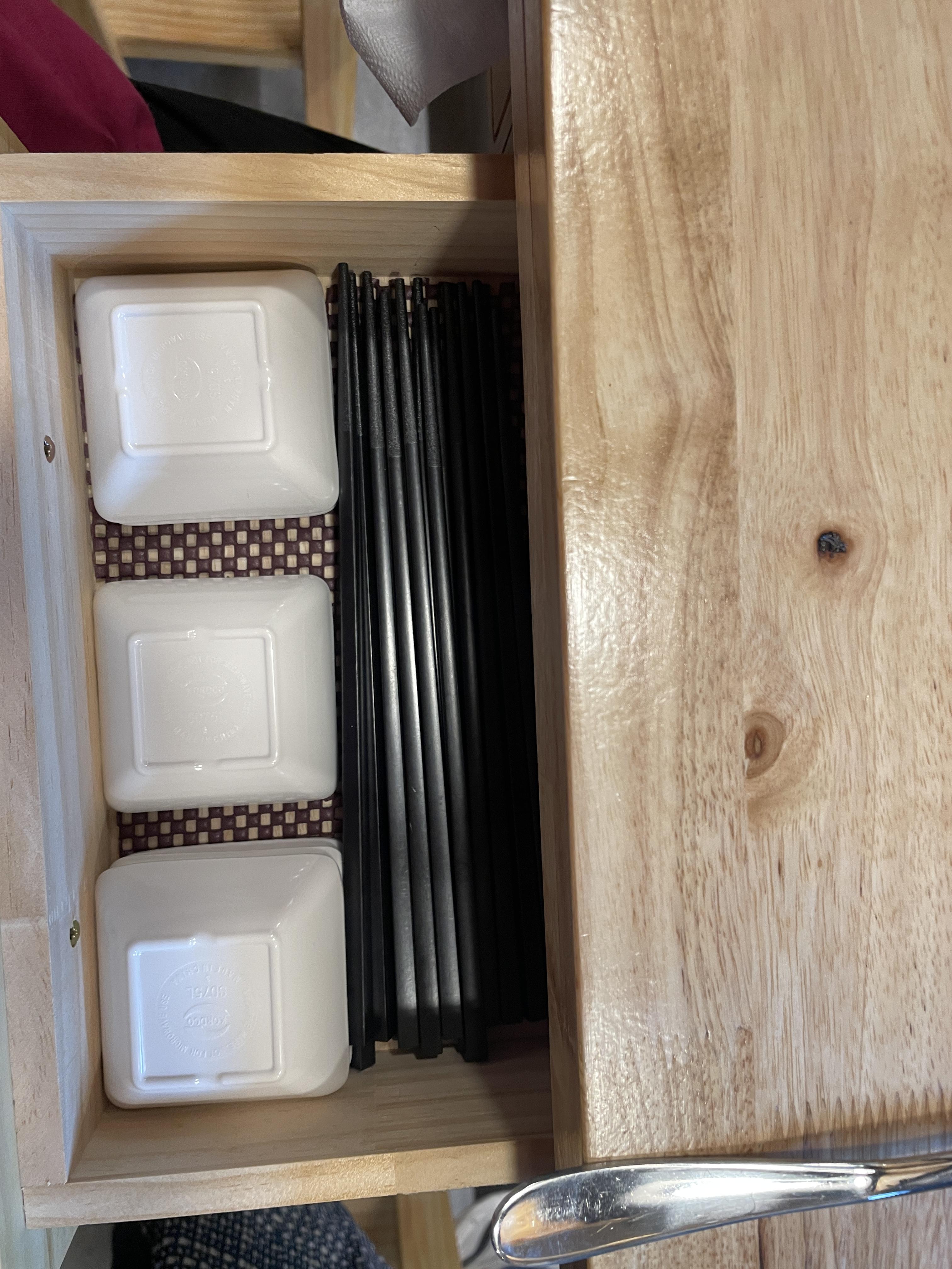 젓가락, 소스그릇 위치