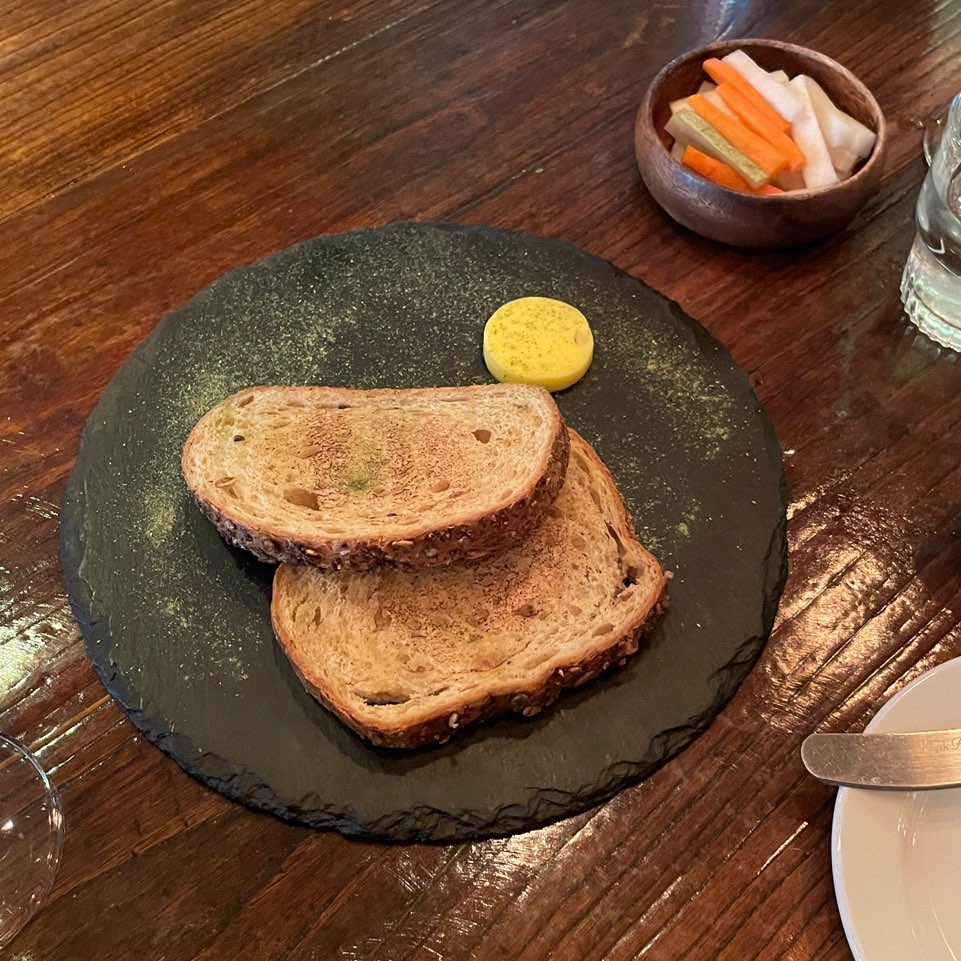 성수 비스트로 벼리다 - 식전빵