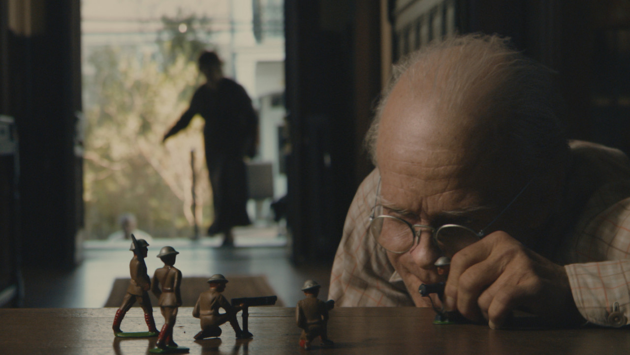 영화-벤자민-버튼의-시간은-거꾸로-간다-스틸컷-노인의-모습