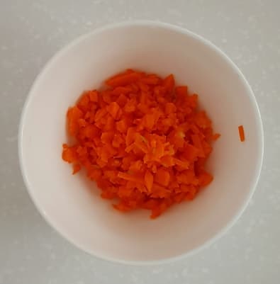 샌드위치 만들기 다진 당근 사진