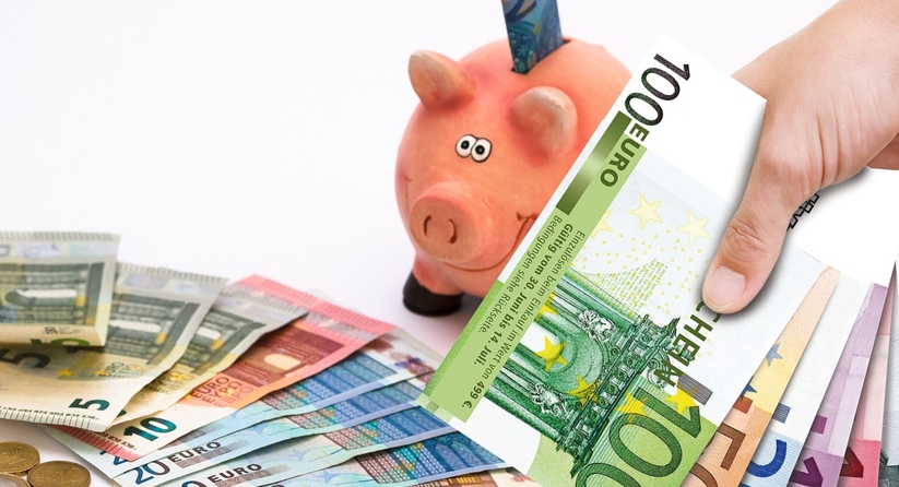 저축하는 모습-사진