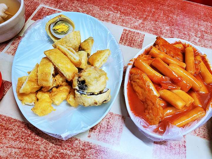 놀면뭐하니 유재석 전국 간식 자랑 김밥튀김 떡볶이 대구 동촌 맛집 추천 방송정보