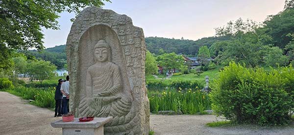 부처님 마애불 석조