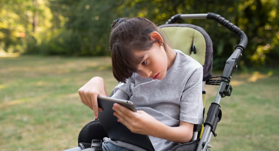 뇌성마비 인공기계를 사용한 치료