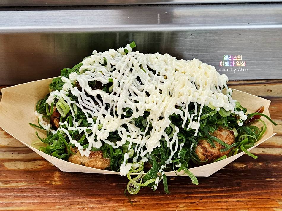 우메다역 줄서서 먹는 타코야키 하나다코 - 대파 타코야키 (네기마요)