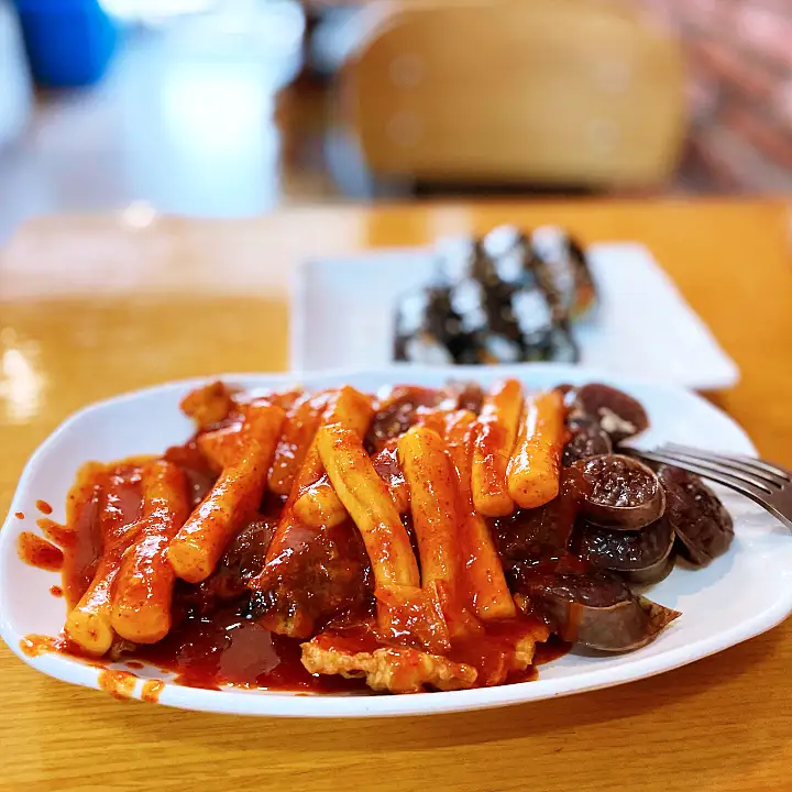 한결같아 고마운 진심 44년 노포 옛날 떡볶이 요리 양재역 은광여고 맛집 추천 생방송투데이 인생분식