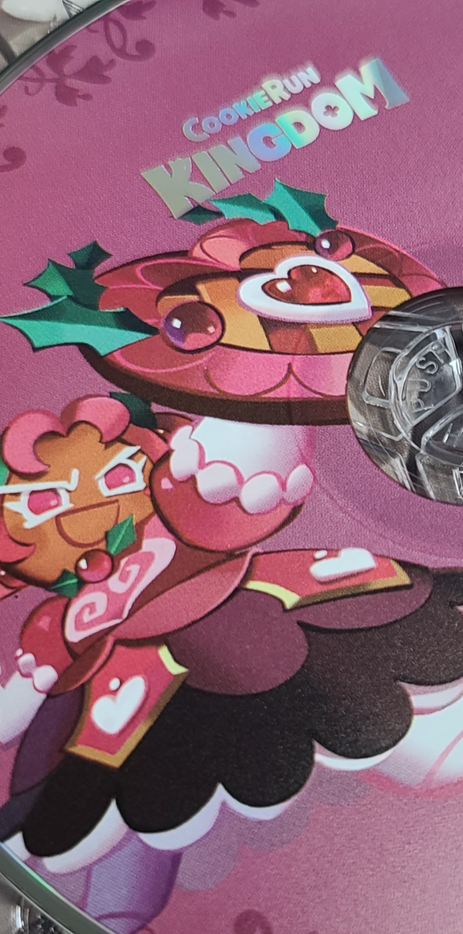 쿠키런 쿠키런킹덤 쿠키런OST OST앨범 데브시스터즈 귀여운택배 쿠키런택배 깔끔한디자인 고급재질 품질표시 주의사항 동화책 구성품 레드벨벳케이크드래곤 앨범북 일러스트레이션 쿠키런1주년