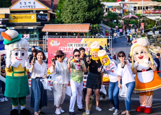 2024년 독일마을 맥주축제 거리 사진