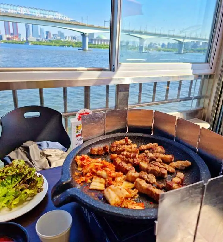 소문의맛집 우리들의 차차차 배윤정 삼겹살, 목살, 소고기 등심, 훈제오리 맛있는 식당 마포 한강 합정 잠두봉선착장 맛집 위치 메뉴 가격 정보